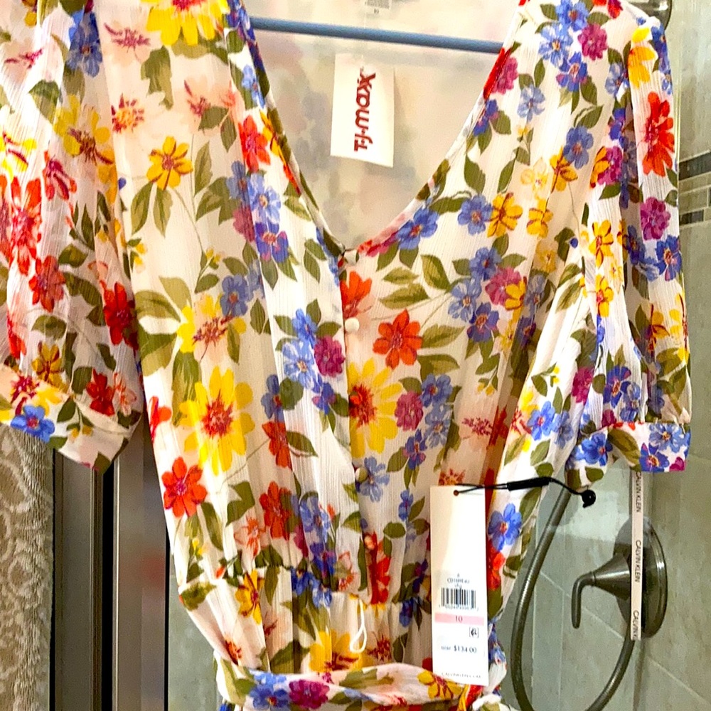 Calvin klein floral flouncy dress , never worn